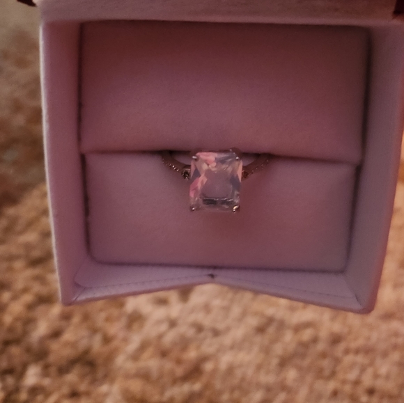 3 ct white opal - Picture 3 of 4